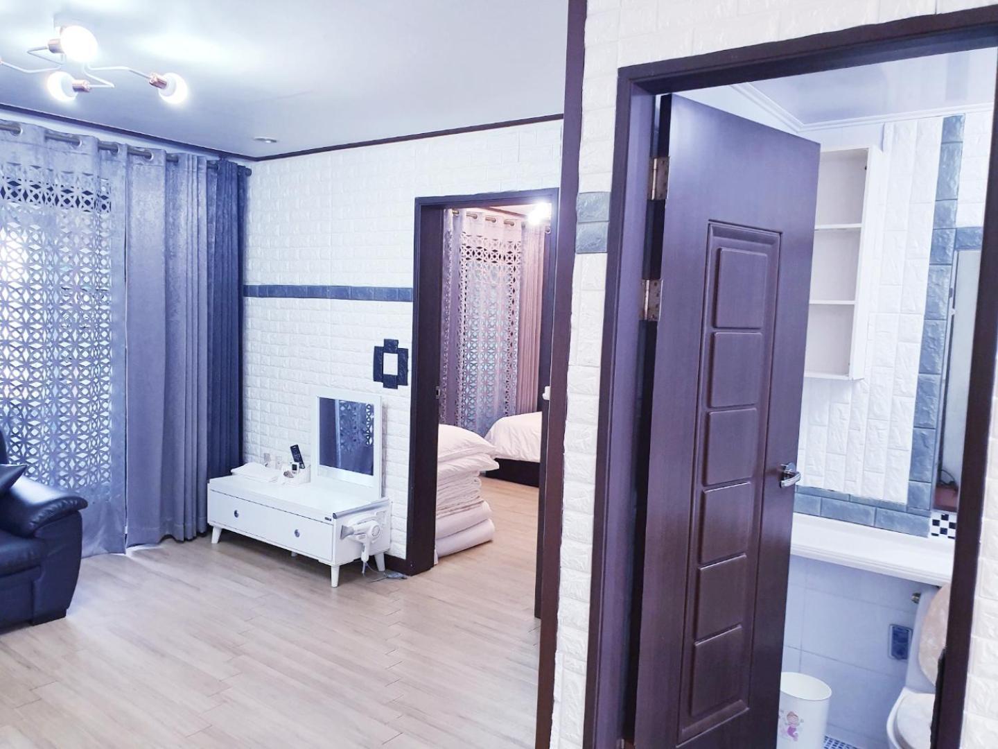 Pureun Jeju Pension Seogwipo Habitación foto