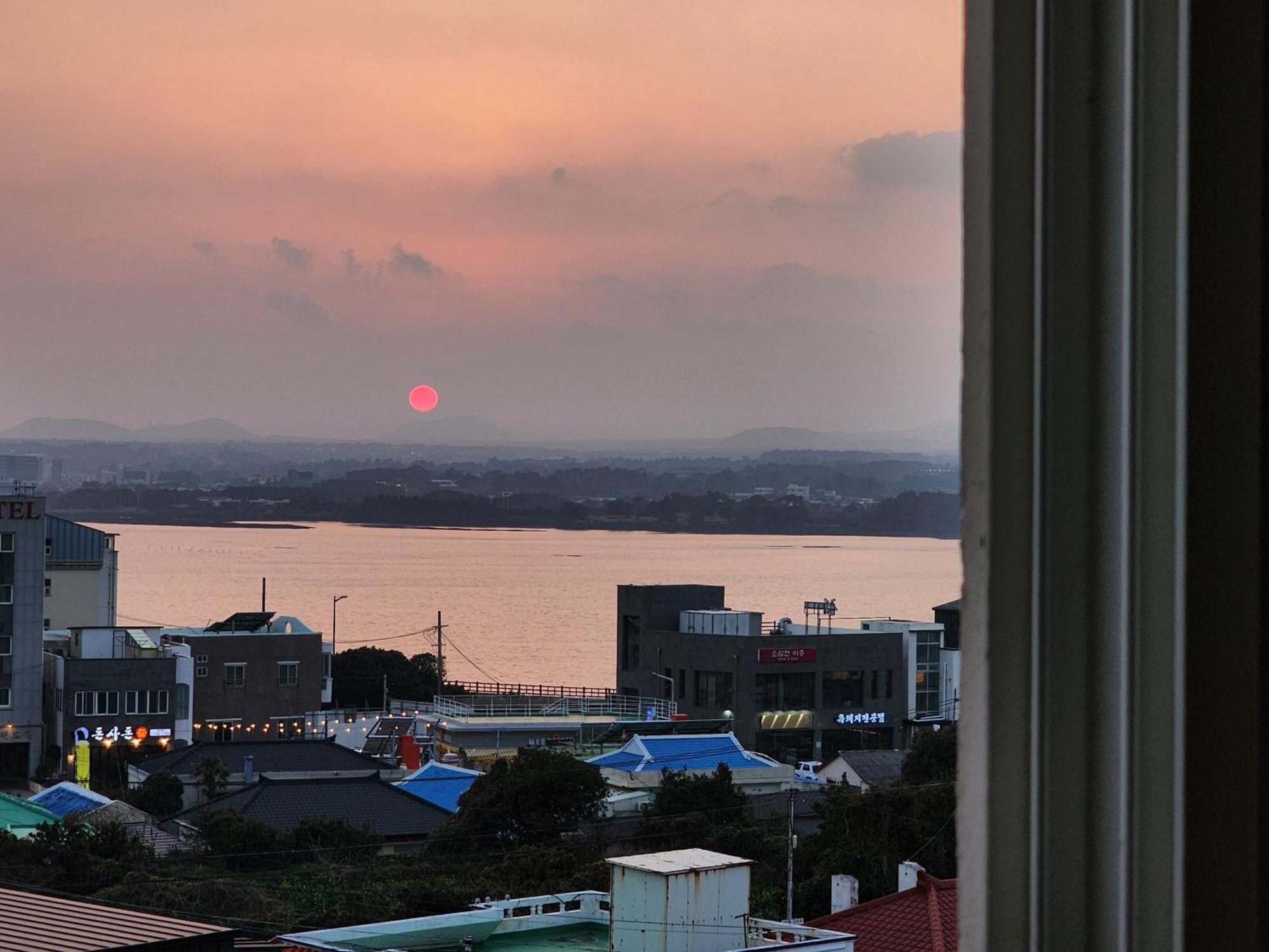 Pureun Jeju Pension Seogwipo Habitación foto