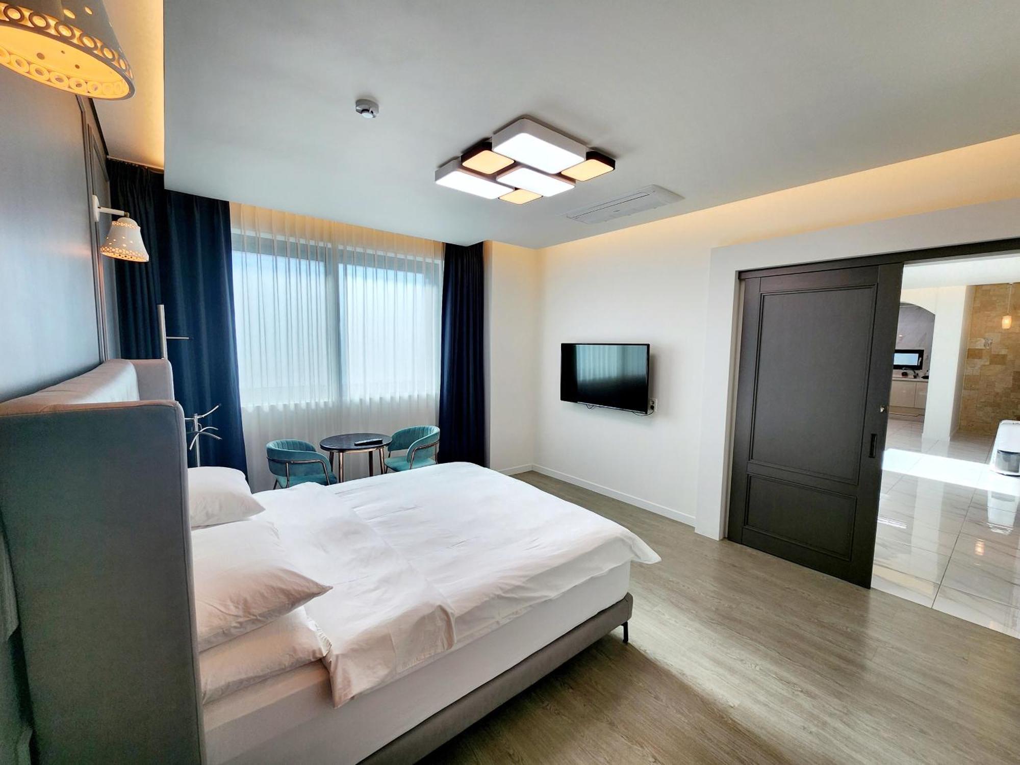 Pureun Jeju Pension Seogwipo Exterior foto